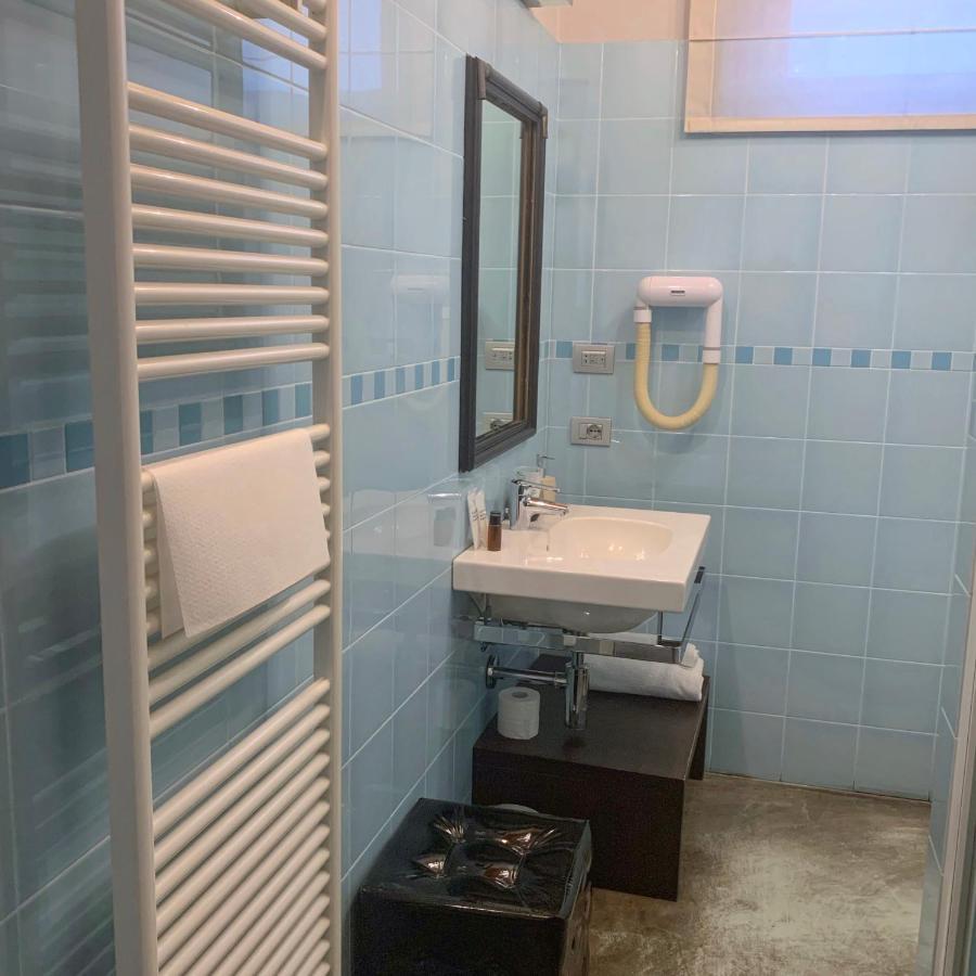 Cortiletto D'Alba Camere Con Ristorante Exteriör bild