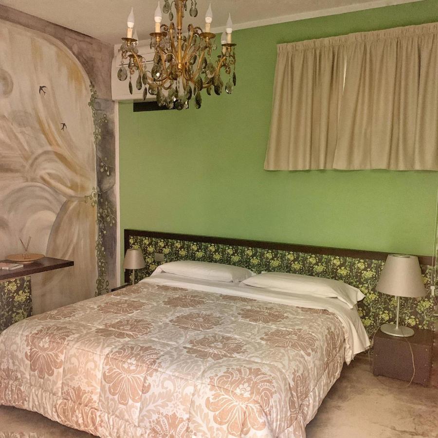 Cortiletto D'Alba Camere Con Ristorante Exteriör bild
